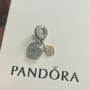 Authentic pandora good condition 🚨🙀